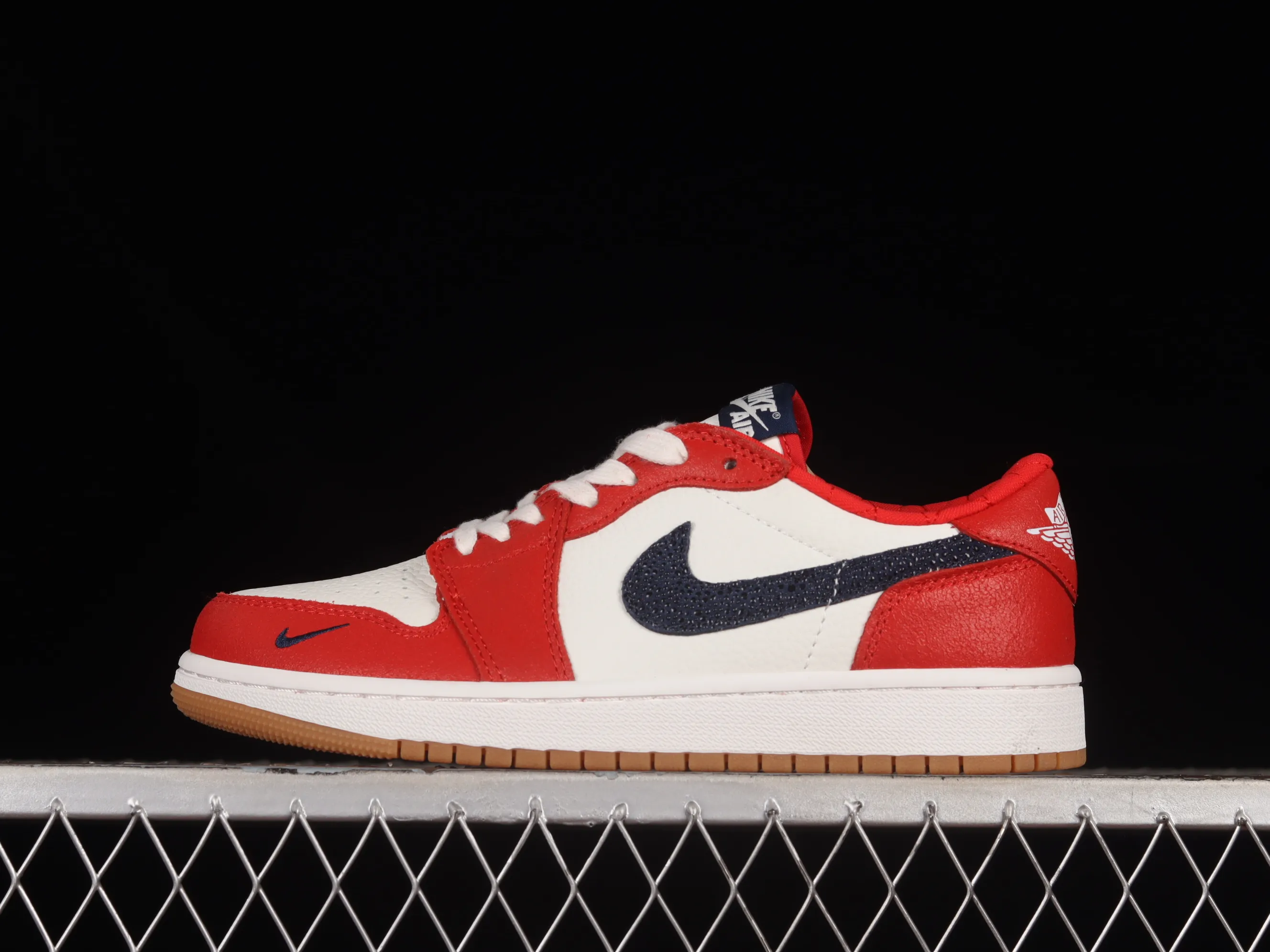 All categories Air Jordan Jordan series basketball shoes Air Jordan 1 Low Z version Air Jordan 1 Low OG "Shattered Backboard" AJ1 Joe 1 customized version white buckle shredded low-top basketball shoes CZ0790-100